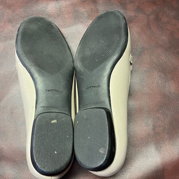 Trotters off white cream loafers flats, size 10 - Picture 11 of 13